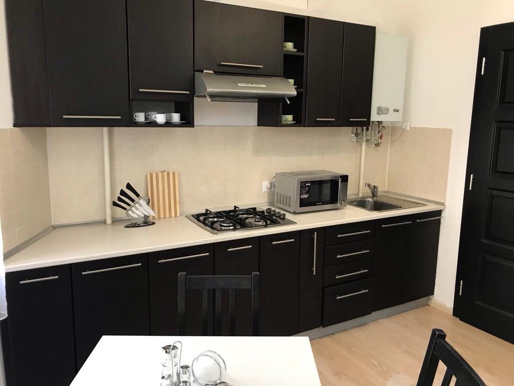 Gil Apartments, Квартира Студия В Самом Центре Пл Петефи 乌日霍罗德 外观 照片