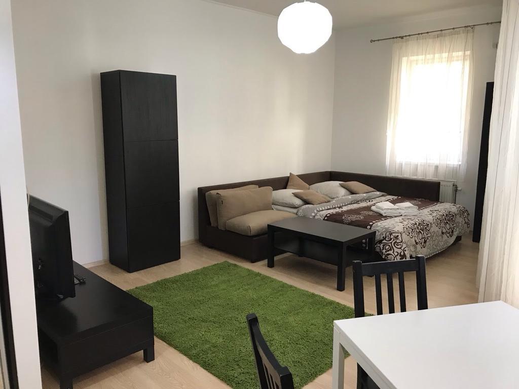 Gil Apartments, Квартира Студия В Самом Центре Пл Петефи 乌日霍罗德 外观 照片